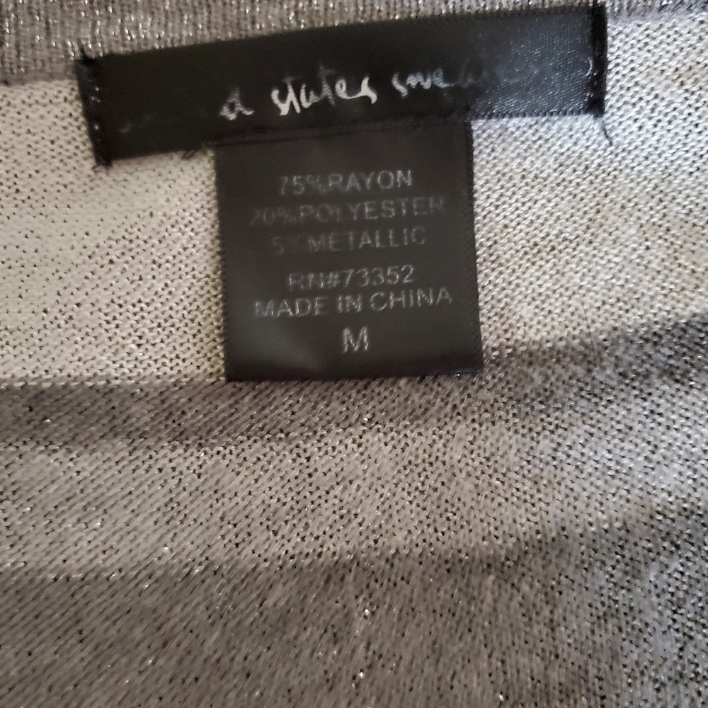 Sweater - Picture 3 of 3